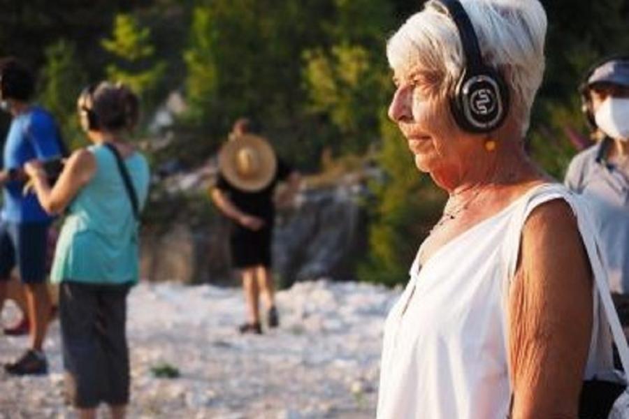 Fiabe in cuffia  Fairy tales in headphones