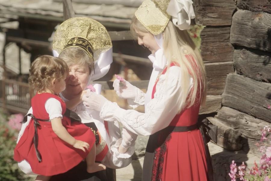 ControTorrente - Un costume e due sguardi