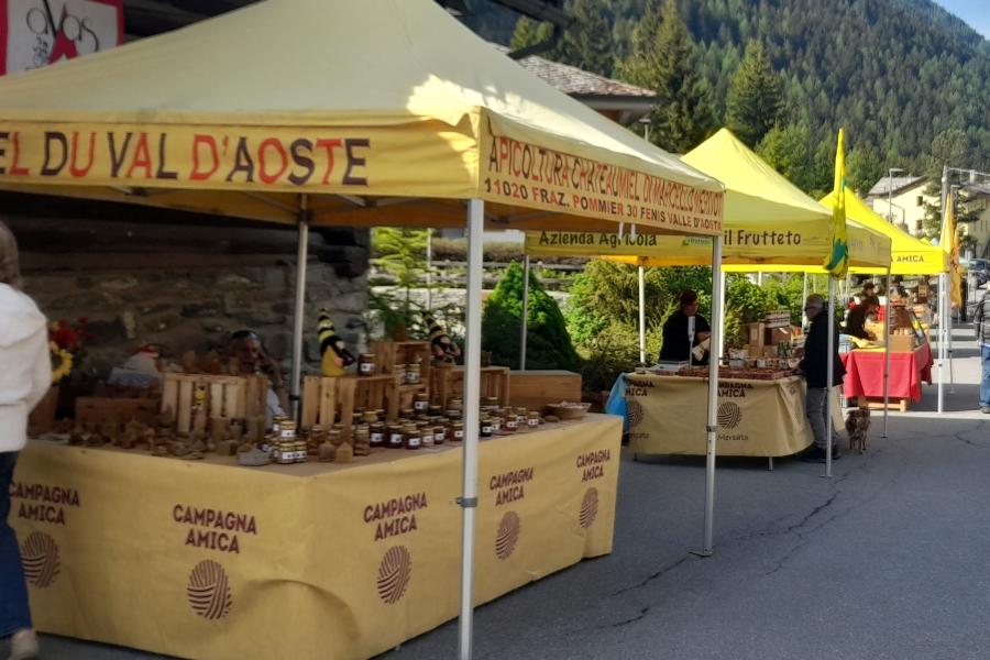 Lo Tsavèn - mercato dei prodotti locali