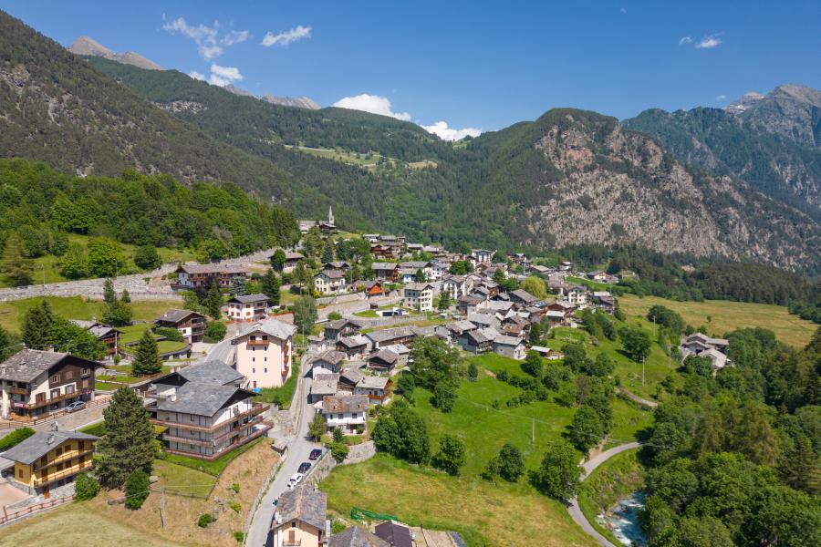 foto Brusson  I 500 anni della campana del villaggio di Extrepiéraz 1525-2025