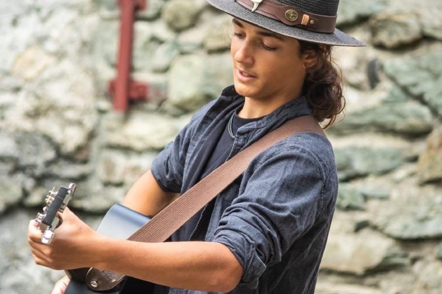 JP! ONE MAN BAND  JP ONE MAN BAND - musica live a Pian Villy