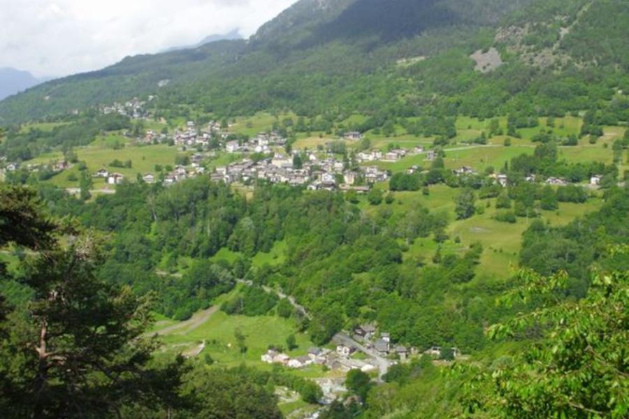 Challand-Saint-Anselme  Presentazione sul lupo in Valle d'Aosta