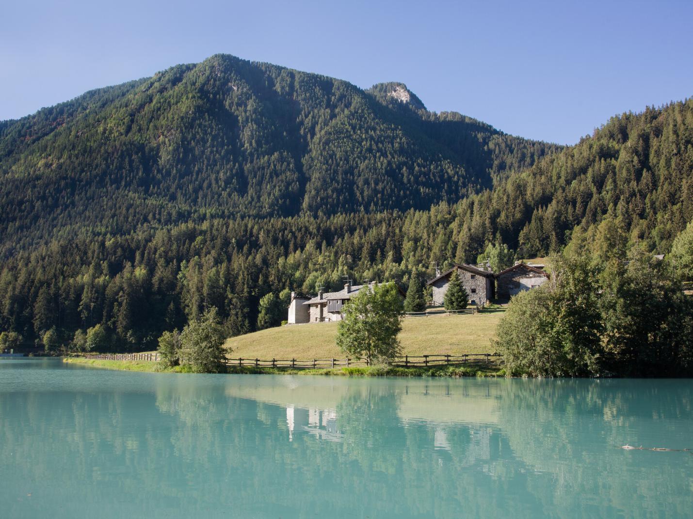 Petit lac de Brusson  Festival du Fromage Monte Rosa