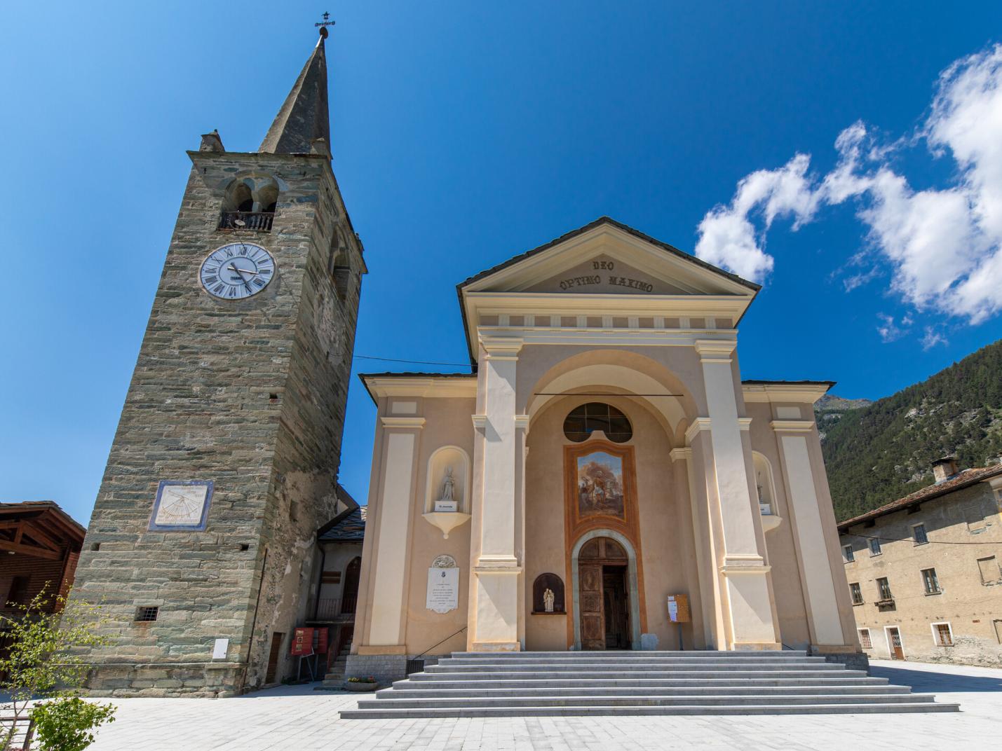 Chiesa Parrocchiale  Brusson en Val de Challant: flash dalla Belle époque in montagna