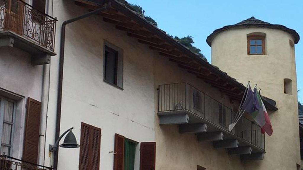 Esposizione a Maison La Tour