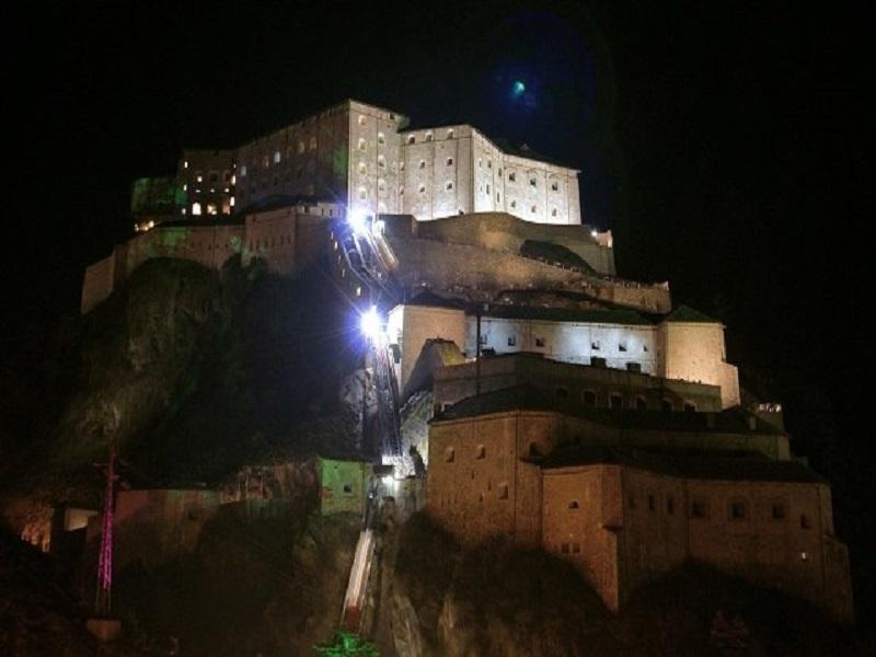 Esibizione del gruppo Di tutto un folk!