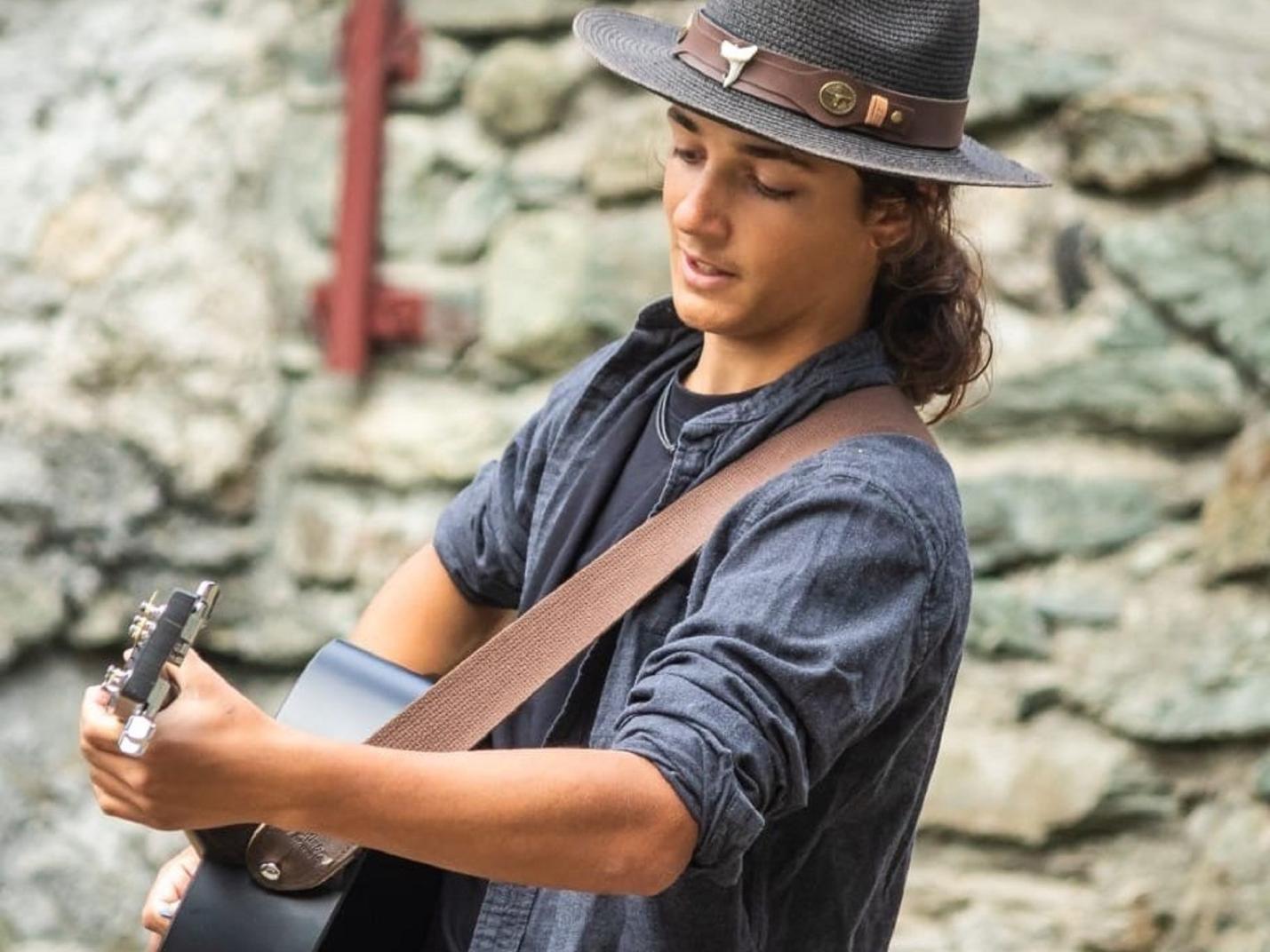 JP! ONE MAN BAND  JP ONE MAN BAND - musique live à Pian Villy