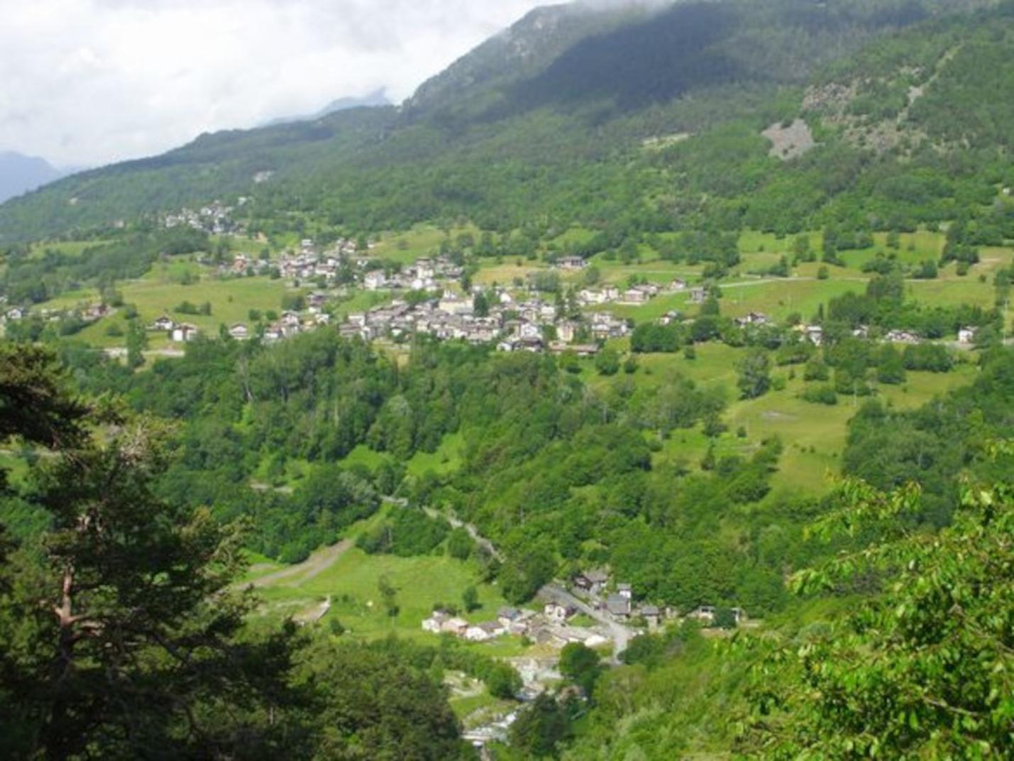 Challand-Saint-Anselme  Jeux entre les Hameaux