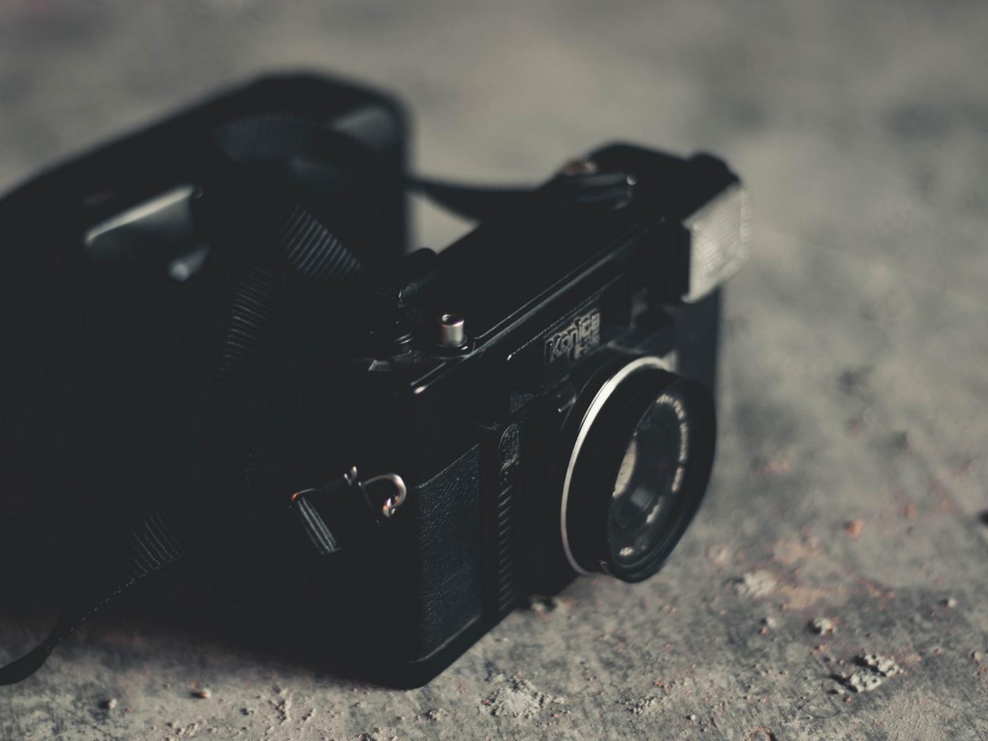 Macchina foto  Sguardi sul passato - mostra fotografica