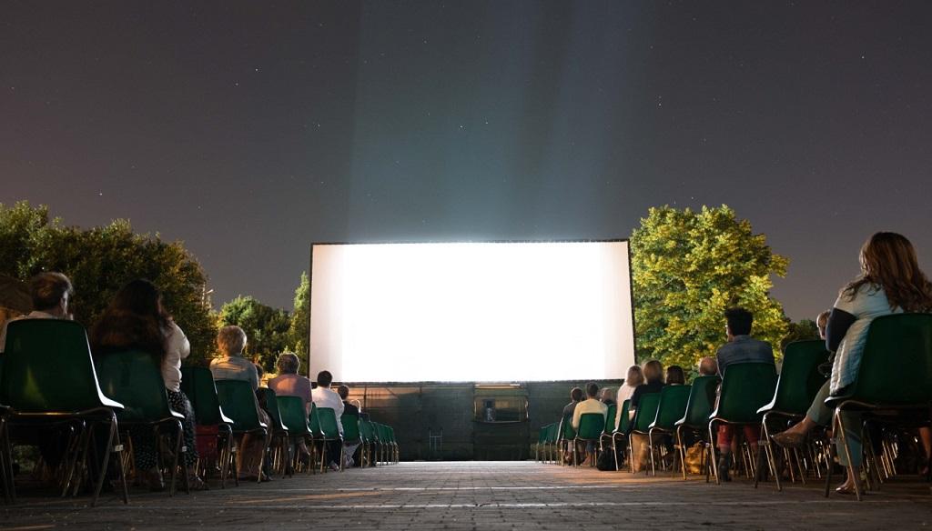 Cinema all'aperto